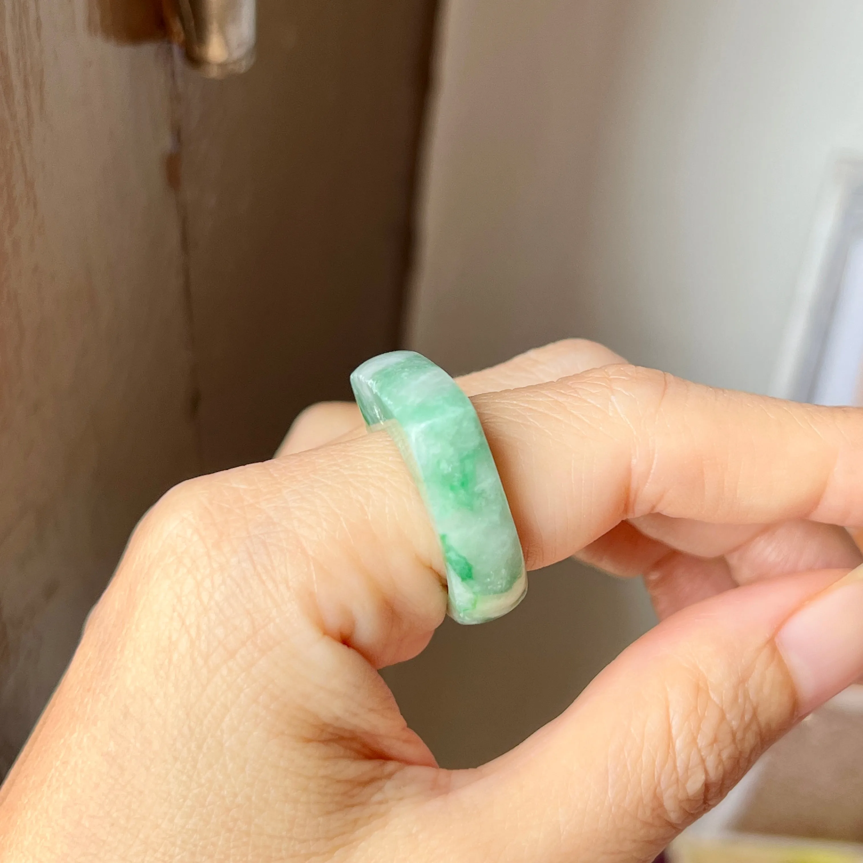 17mm A-Grade Natural Floral Imperial Jadeite Saddle Loaf Ring Band No.162340