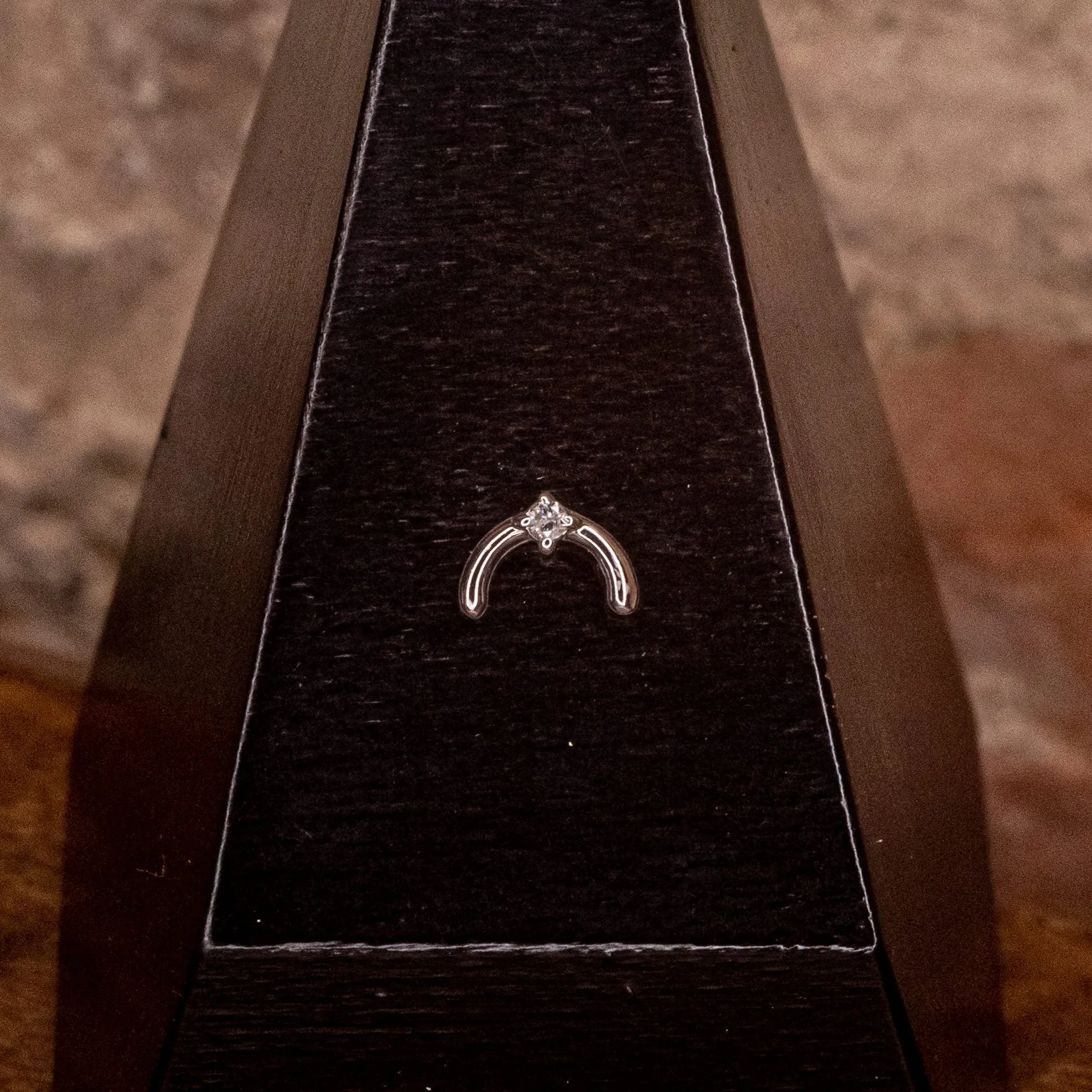 Arc in White Gold- Genuine Diamonds